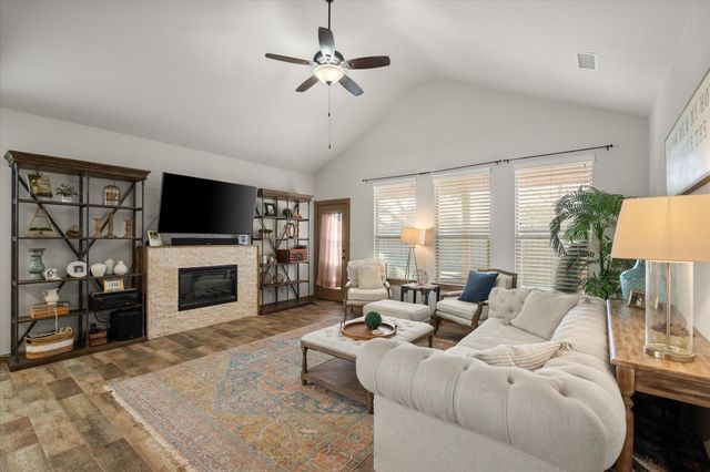 707 Phillips Court, Mansfield, TX 76063