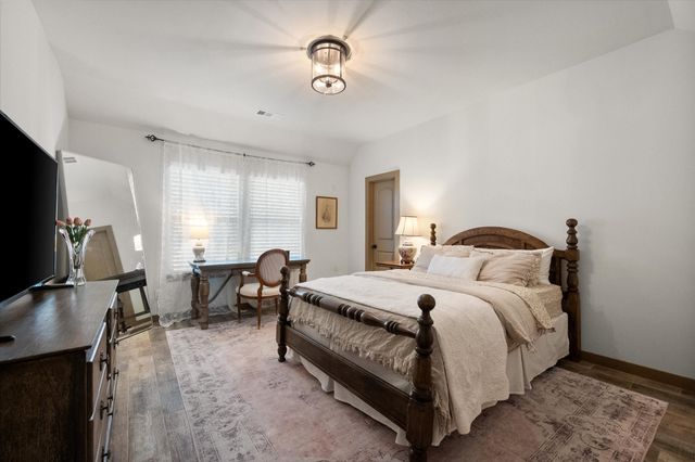 707 Phillips Court, Mansfield, TX 76063