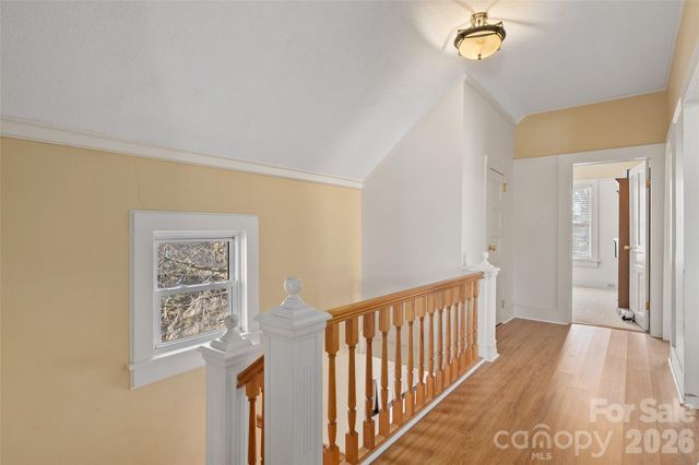 89 Walnut Street, Waynesville, NC 28786