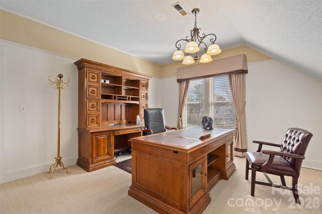 89 Walnut Street, Waynesville, NC 28786