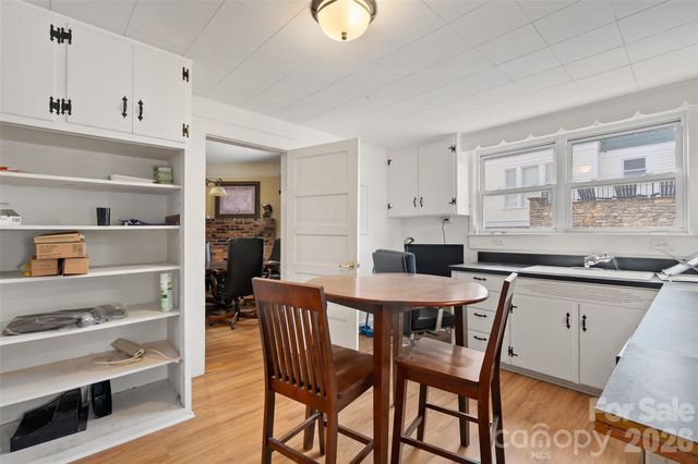 89 Walnut Street, Waynesville, NC 28786