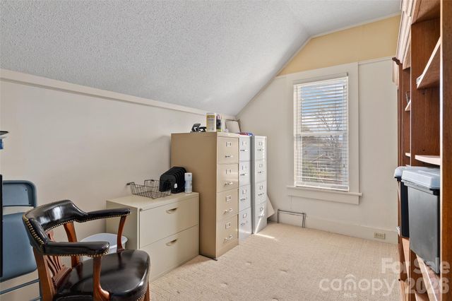 89 Walnut Street, Waynesville, NC 28786