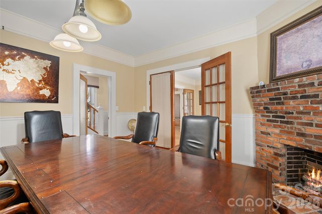 89 Walnut Street, Waynesville, NC 28786