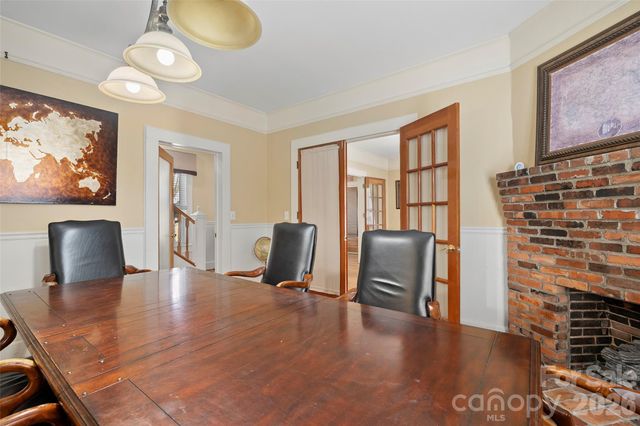 89 Walnut Street, Waynesville, NC 28786