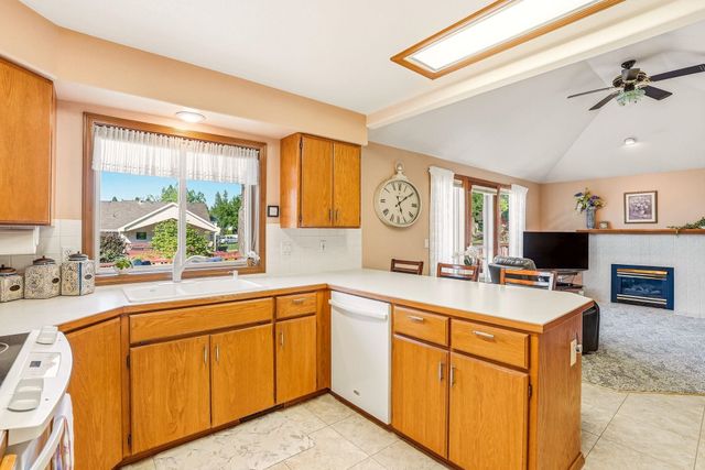 12116 N Morton Dr, Spokane, WA 99218