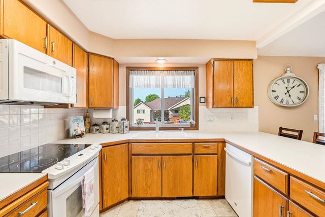 12116 N Morton Dr, Spokane, WA 99218