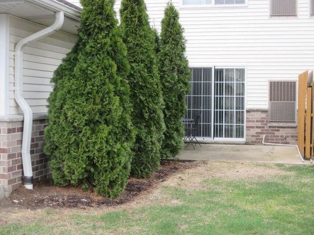 4784 W Maple Leaf CIRCLE, Greenfield, WI 53220