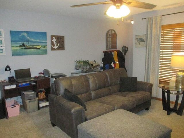 4784 W Maple Leaf CIRCLE, Greenfield, WI 53220