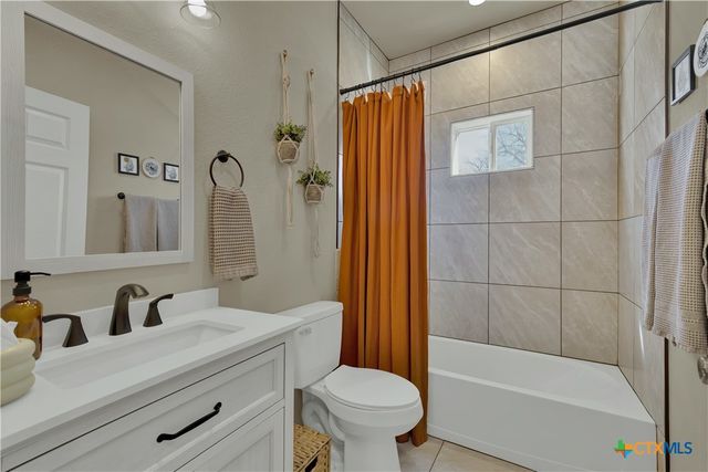 162 Friedens Church Road, Seguin, TX 78155