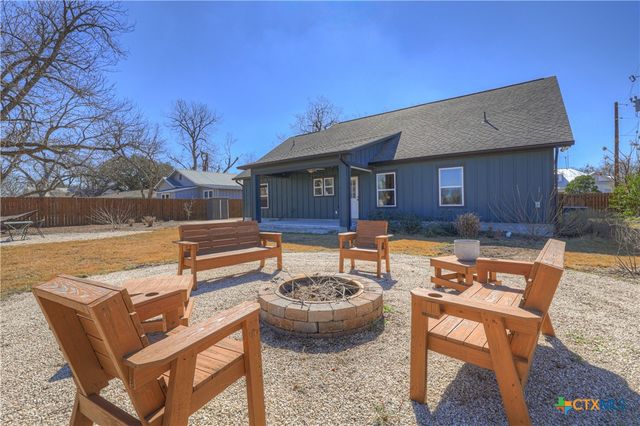 162 Friedens Church Road, Seguin, TX 78155