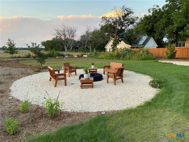 162 Friedens Church Road, Seguin, TX 78155