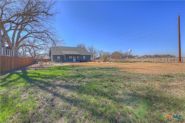 162 Friedens Church Road, Seguin, TX 78155