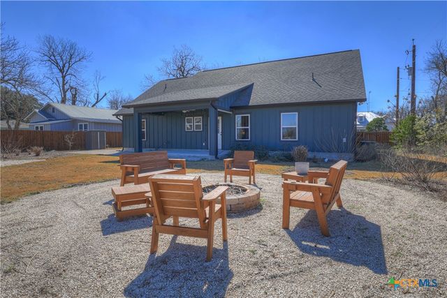 162 Friedens Church Road, Seguin, TX 78155