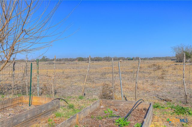 162 Friedens Church Road, Seguin, TX 78155