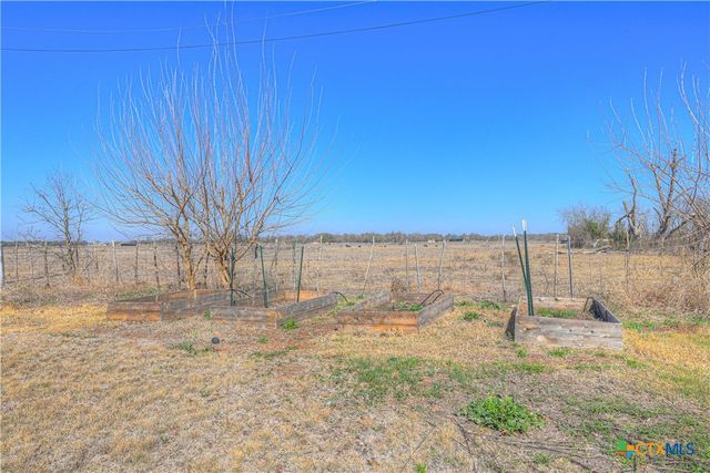 162 Friedens Church Road, Seguin, TX 78155