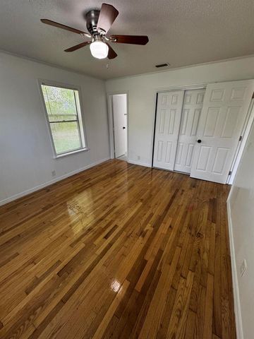 1464 W 32nd Street, Riviera Beach, FL 33404