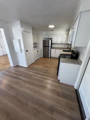 1464 W 32nd Street, Riviera Beach, FL 33404