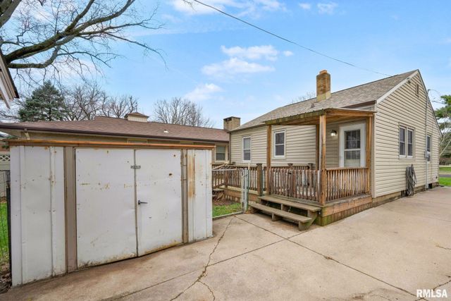 2310 W HEADING Avenue, West Peoria, IL 61604