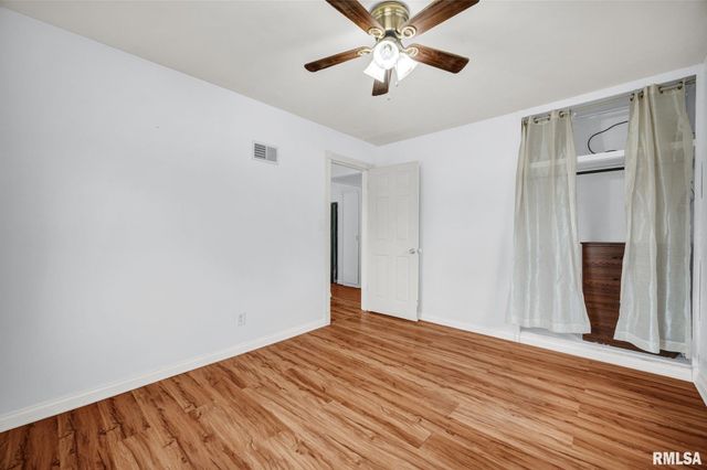 2310 W HEADING Avenue, West Peoria, IL 61604