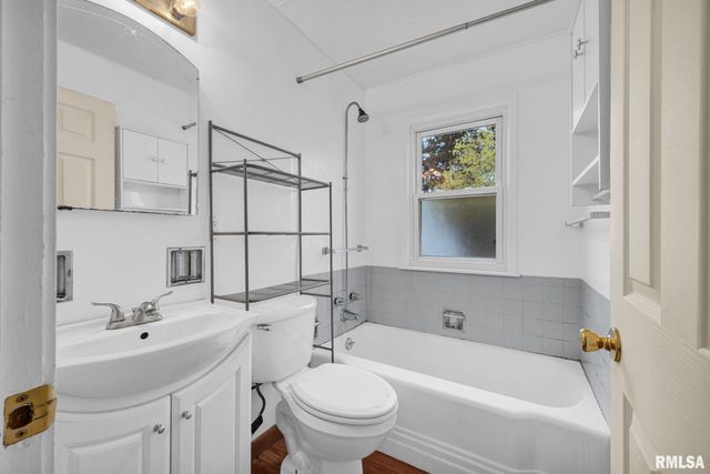 2310 W HEADING Avenue, West Peoria, IL 61604