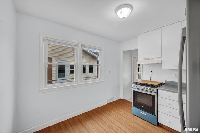 2310 W HEADING Avenue, West Peoria, IL 61604