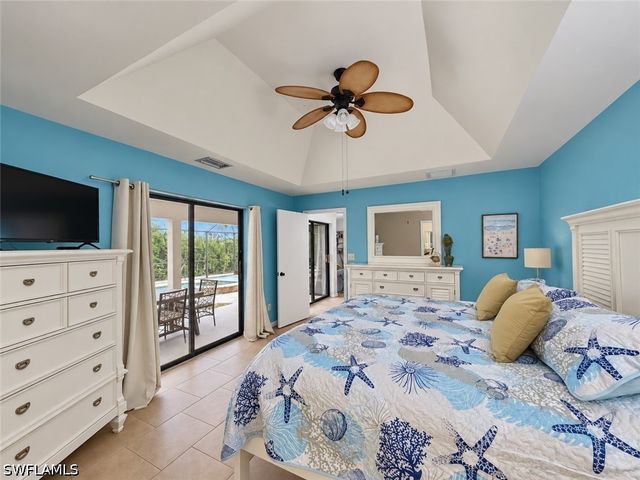 1228 Lastrada LN, Naples, FL 34103