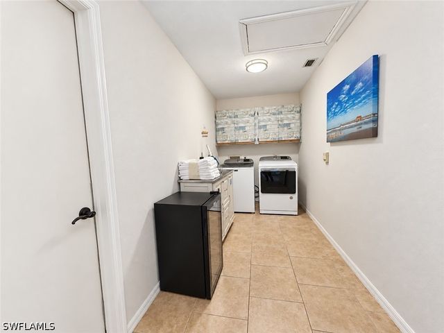 1228 Lastrada LN, Naples, FL 34103
