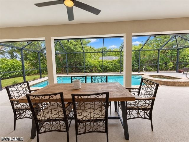 1228 Lastrada LN, Naples, FL 34103