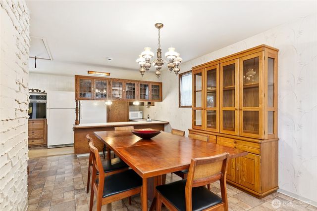 16740 Meridian Avenue N, Shoreline, WA 98133