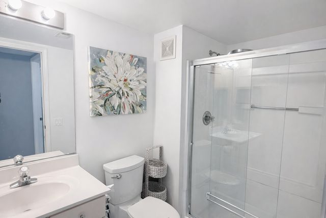 811 Chicago Avenue 308, Evanston, IL 60202