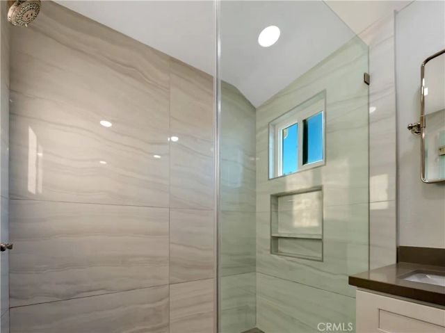 21 Willowood, Aliso Viejo, CA 92656