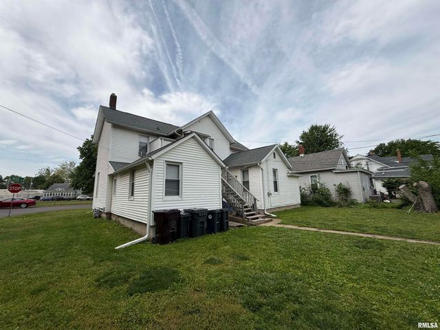 415 WILLOW Street, Pekin, IL 61554