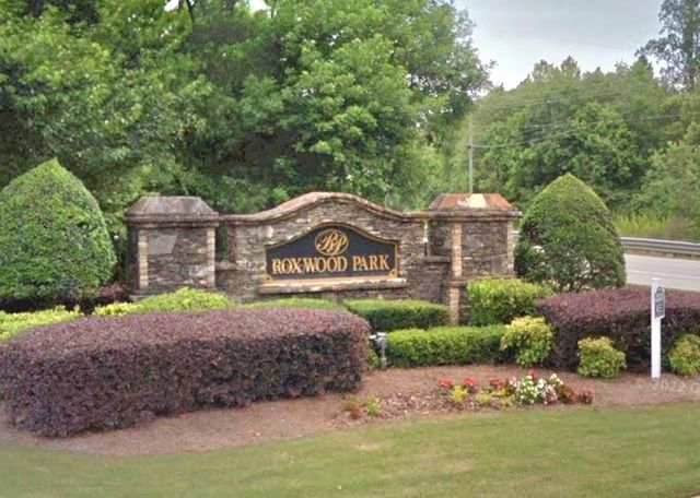 621 Roxtree Court, Buford, GA 30518