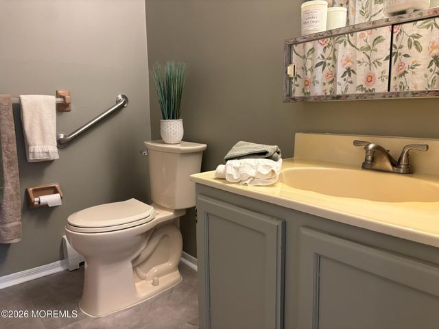 2 Elkton Court, Toms River, NJ 08753