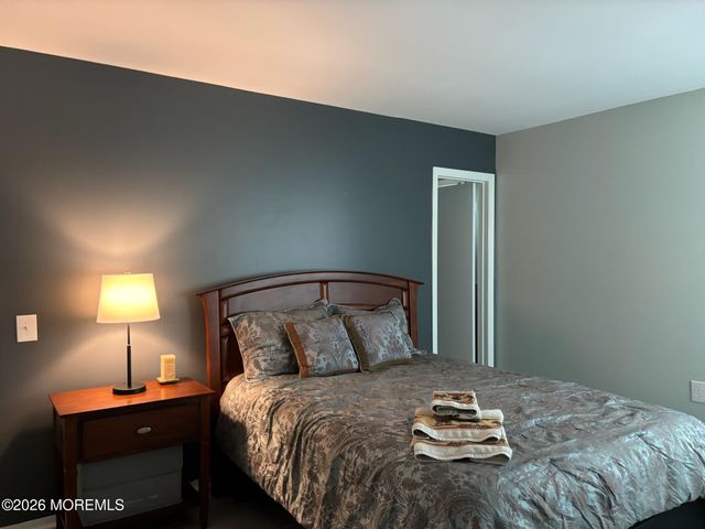 2 Elkton Court, Toms River, NJ 08753