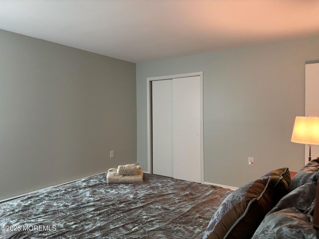 2 Elkton Court, Toms River, NJ 08753