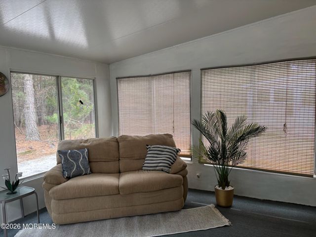 2 Elkton Court, Toms River, NJ 08753