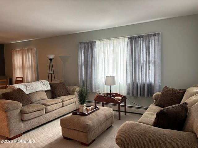 2 Elkton Court, Toms River, NJ 08753