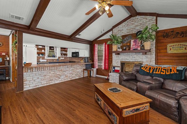 230 CR 1081, Carthage, TX 75633