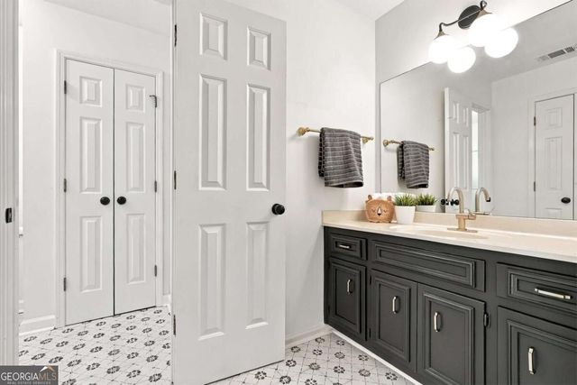 325 Cantlegate Close, Johns Creek, GA 30022