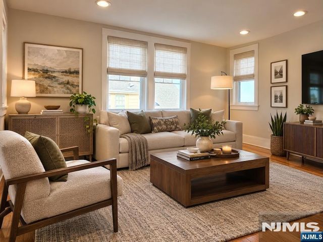 704 3rd Street, Lyndhurst, NJ 07071