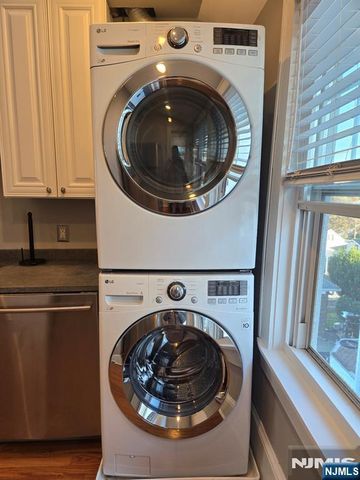 704 3rd Street, Lyndhurst, NJ 07071