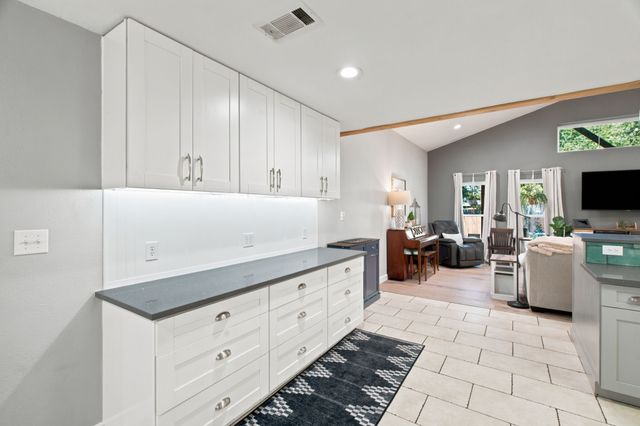 2116 Stonegate Drive N, Bedford, TX 76021
