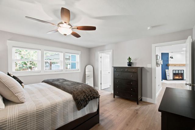 2116 Stonegate Drive N, Bedford, TX 76021
