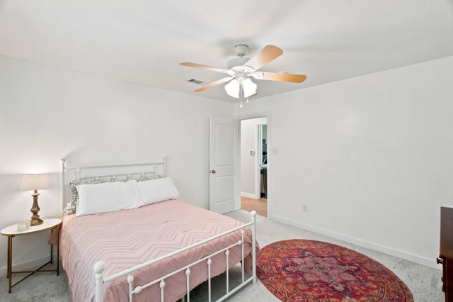 2116 Stonegate Drive N, Bedford, TX 76021