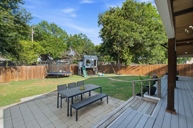 2116 Stonegate Drive N, Bedford, TX 76021