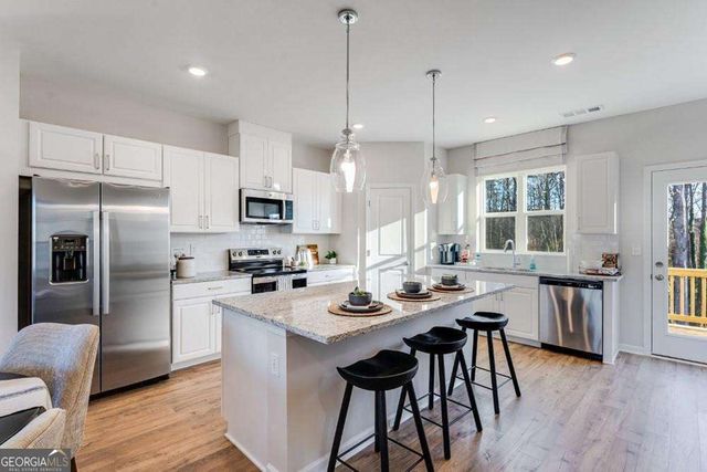 5716 Schelton Place SE, Mableton, GA 30126