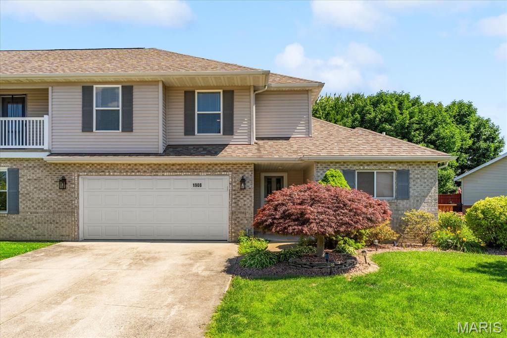 1908 Galway Drive, Belleville, IL 62221