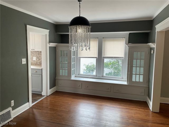 2091 Carabel Avenue Up, Lakewood, OH 44107