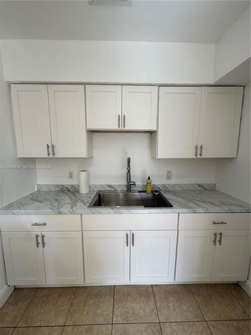 3501 NW 171st Ter, Miami Gardens, FL 33056